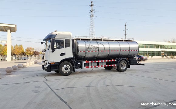 不锈钢奶槽罐车