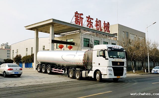 陕西38吨半挂鲜奶运输车发往西安物流公司