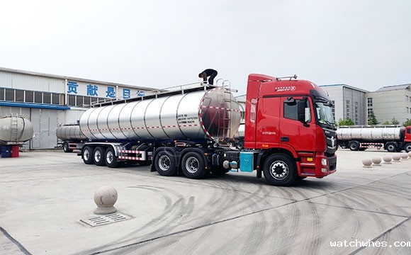 牛奶运输罐车