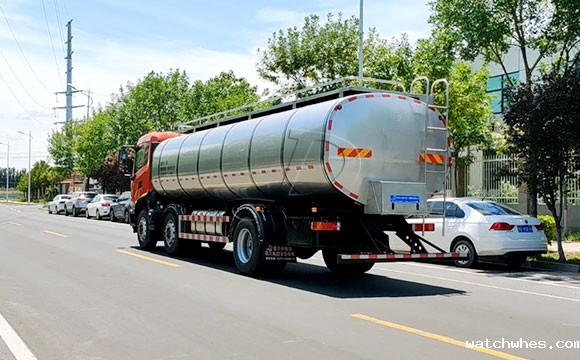 东风国六牛奶运输车