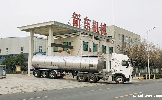 再走YXD9400GNY三轴半挂鲜奶运输车一台