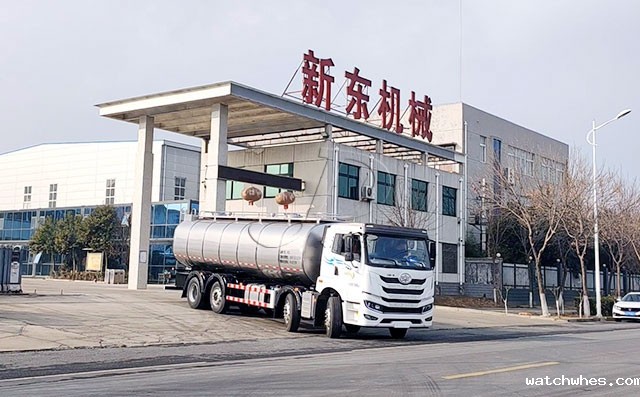 车罐一体20方解放国六鲜奶运输车发往甘肃