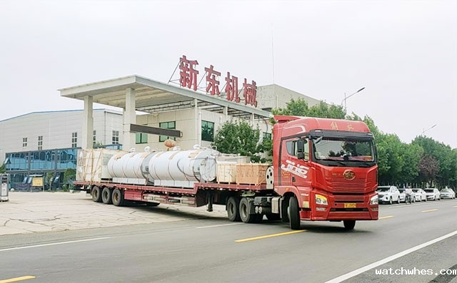 新疆客户订购的3台直冷式制冷罐今天发货