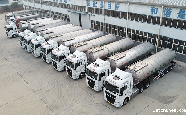 10车交付，用航拍才够看的鲜奶运输车大场面！