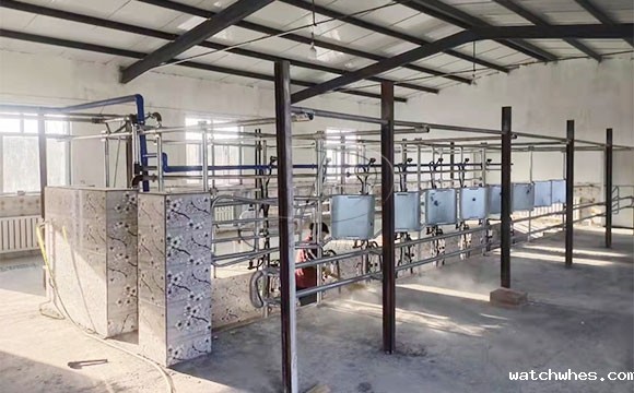 中置式<a href=/ target=_blank class=infotextkey>挤奶机</a>