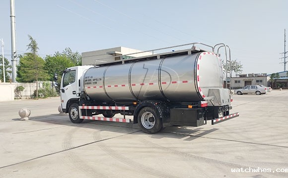 不锈钢奶槽罐车