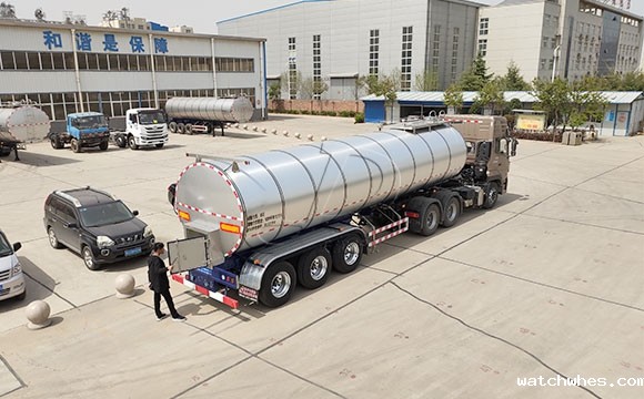 牛奶槽罐车