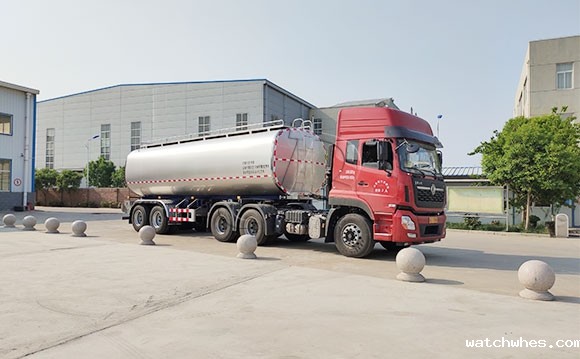 拖挂鲜牛<a href=/ target=_blank class=infotextkey>奶罐车</a>