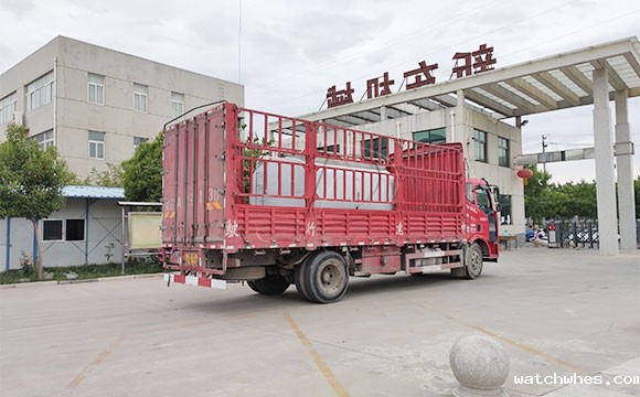 5吨不锈钢保温运输罐