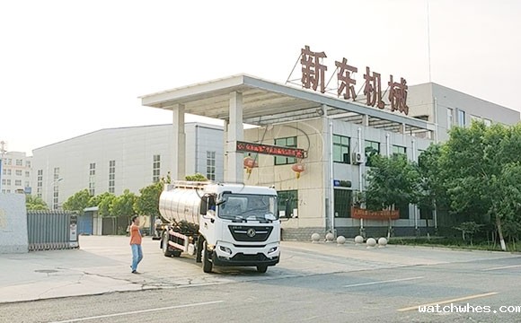 车罐一体鲜奶运输车