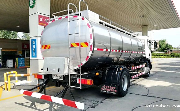 国六鲜奶运输罐车