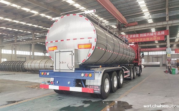 33吨半挂鲜奶运输车
