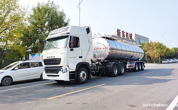 34吨不锈钢牛奶罐车