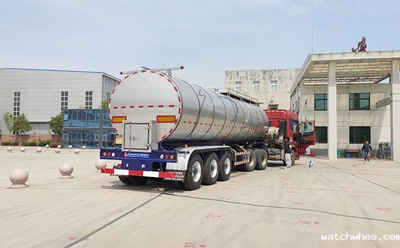 半挂奶罐车