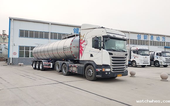 鲜奶运输罐车