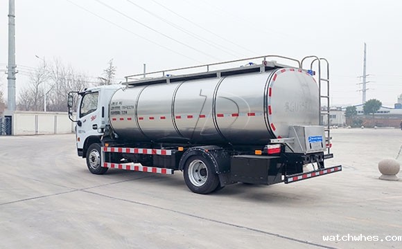 东风多利卡鲜奶运输车
