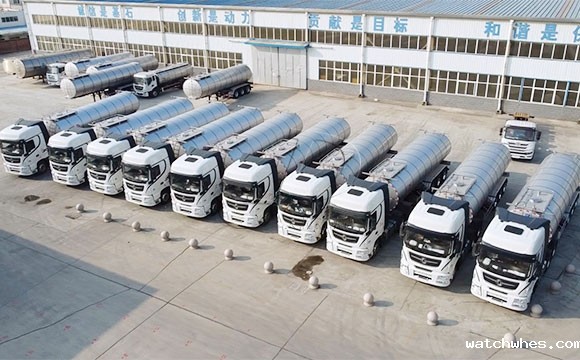 鲜奶运输半挂车