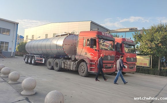 半挂鲜奶运输车