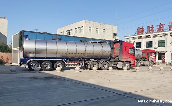 半挂奶罐车