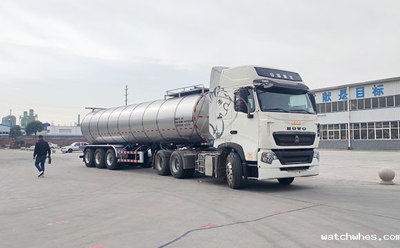 天润watchwhes牛奶运输车
