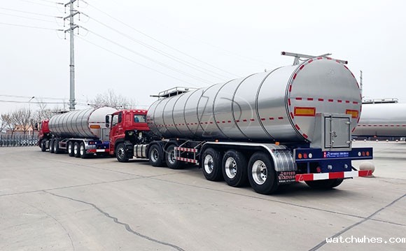 半挂鲜奶运输车