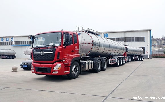 半挂鲜奶运输车