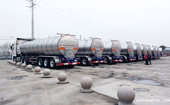 鲜奶运输半挂车