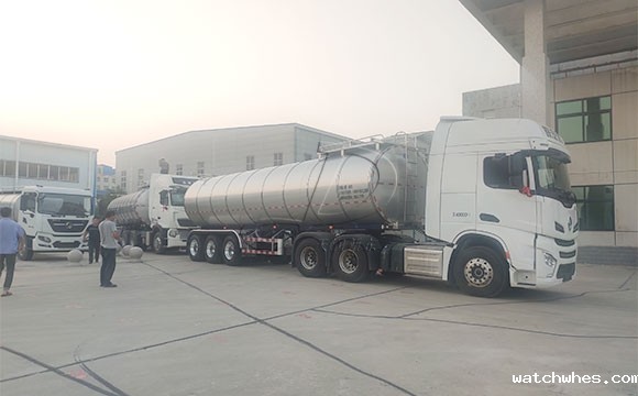 半挂鲜奶运输专用车