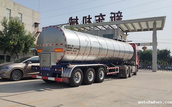 半挂奶罐车