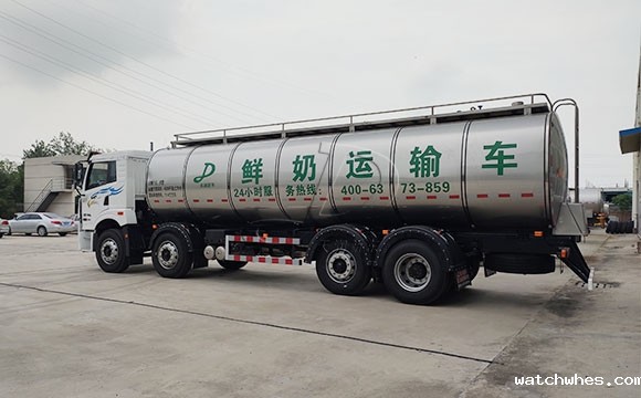 解放国六20吨牛奶运输车
