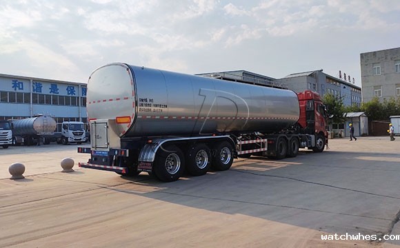 鲜奶运输半挂车