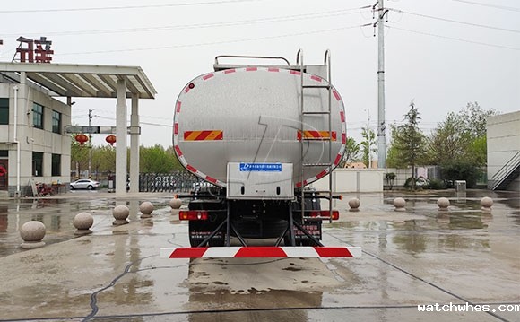 前四后四一体奶罐车