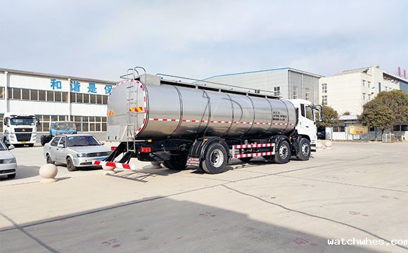 前四后四鲜奶运输车