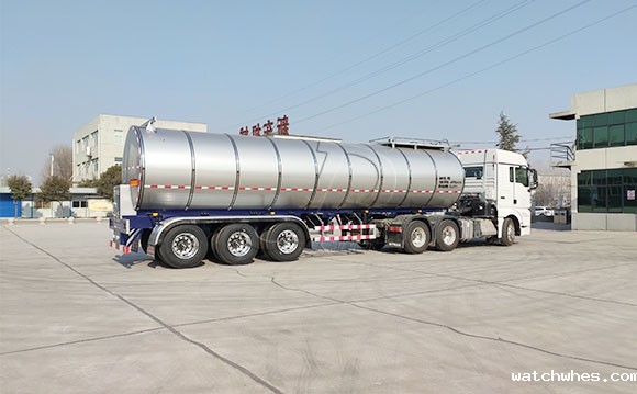 鲜奶运输半挂车