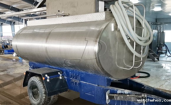 拖拉机牵引鲜奶运输罐