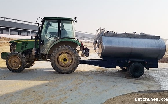 拖拉机牵引鲜奶运输罐