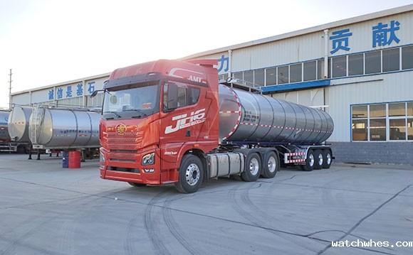 半挂罐式冷藏车