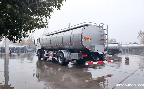 不锈钢奶槽罐车