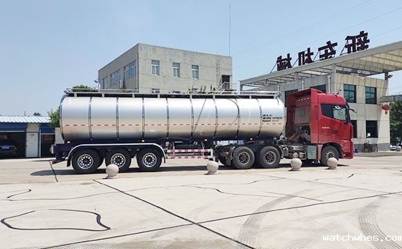 半挂牛奶冷罐车