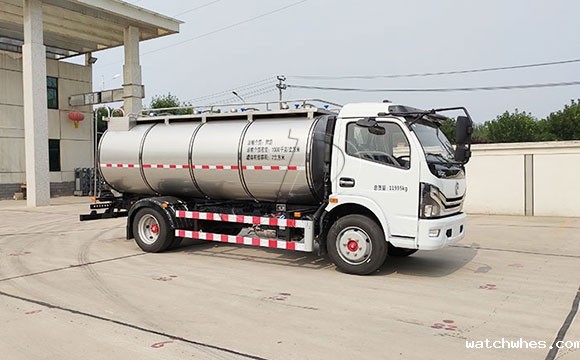 东风多利卡鲜奶运输车