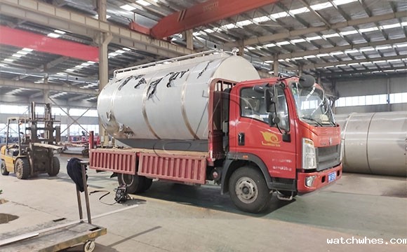 10吨牛奶运输罐