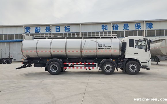 拉奶的大罐车