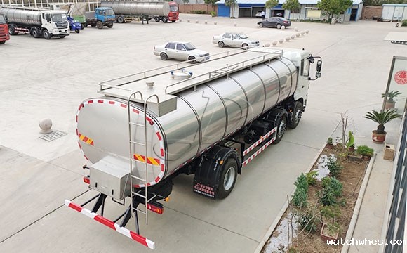 前四后四鲜奶罐车