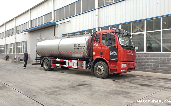 10吨鲜奶运输车