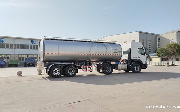 运输鲜奶罐车