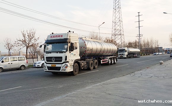 运输鲜奶罐车