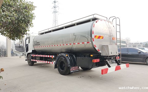 10立方罐式运奶车