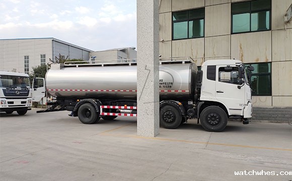 物流拉奶罐车