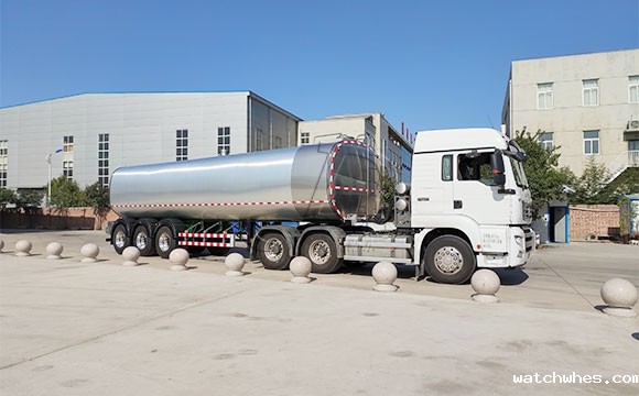 运输牛奶车