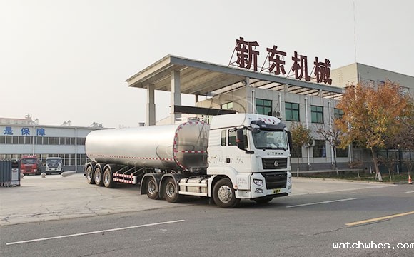 运输牛奶车